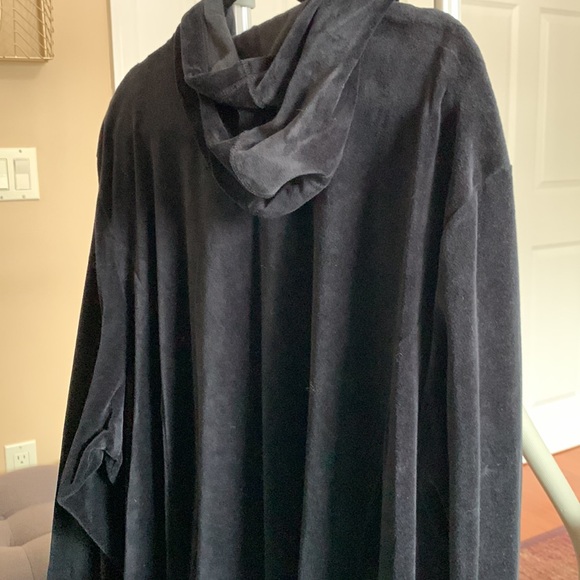 Catherines Black Velvet Hoodie long sleeve - Picture 5 of 10